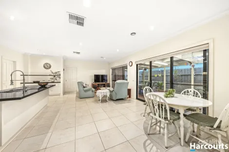 Property photo of 2/2A Clauscen Drive Rowville VIC 3178
