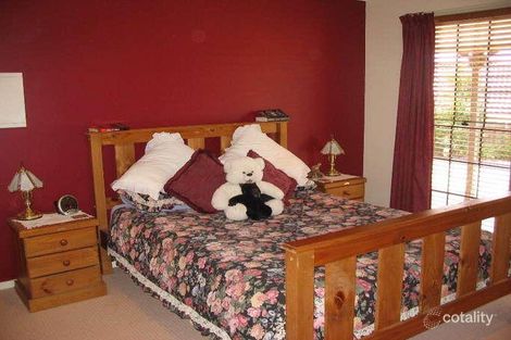 8 Hampshire Cl, Heritage Park, QLD 4118