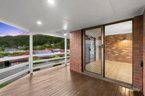 Property photo of 2/8 Mariners Crescent Banora Point NSW 2486