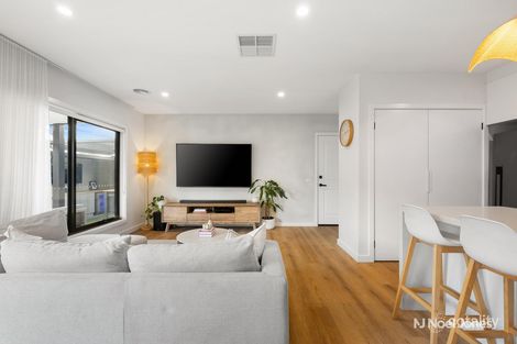 Property photo of 2/33 Hillview Drive Kilsyth VIC 3137