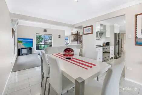 Property photo of 28 Camelot Crescent Hollywell QLD 4216