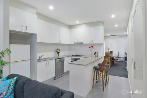 Property photo of 1/26-28 Third Avenue Macquarie Fields NSW 2564