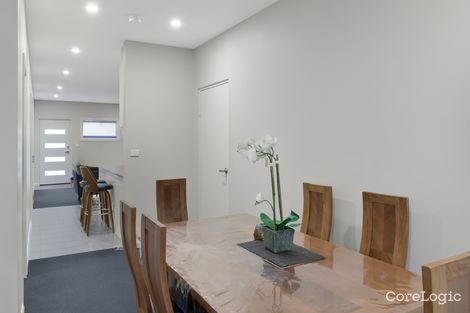 Property photo of 1/26-28 Third Avenue Macquarie Fields NSW 2564