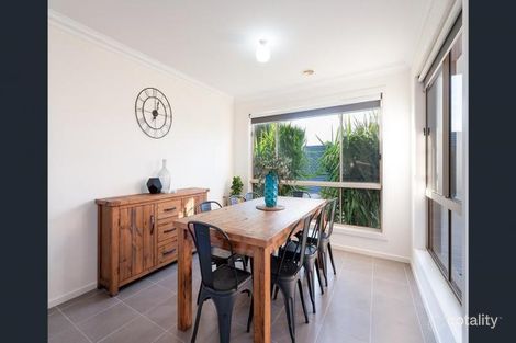 Property photo of 20 Breenview Place Doreen VIC 3754