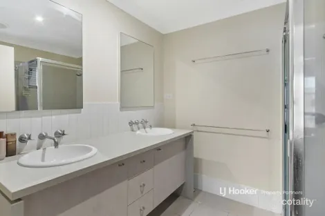 Property photo of 15 Aldea Place Stretton QLD 4116