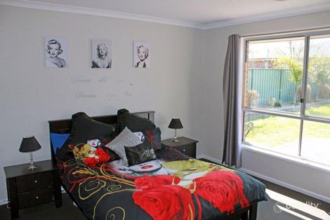 Property photo of 3 Emily Court Howlong NSW 2643