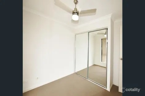 Property photo of 33 Benjamin Drive Gracemere QLD 4702