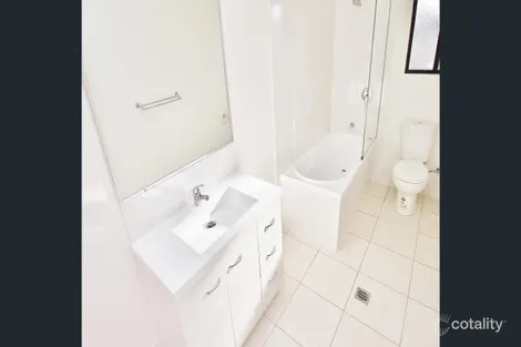 Property photo of 33 Benjamin Drive Gracemere QLD 4702