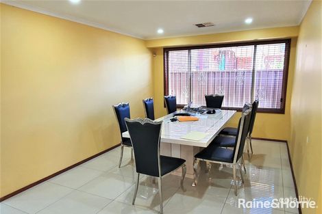 Property photo of 31 Cyclamen Place Macquarie Fields NSW 2564
