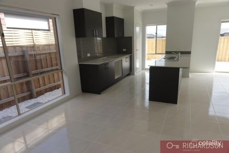 Property photo of 7 Hamlet Street Werribee VIC 3030