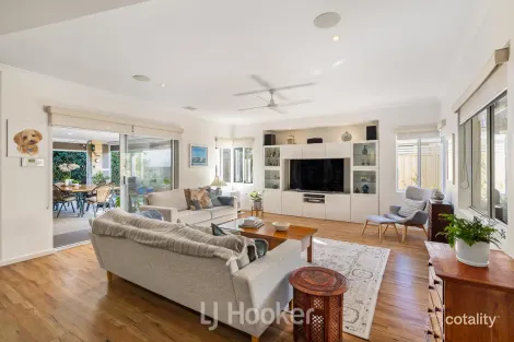 Property photo of 5 Wentworth Loop Dunsborough WA 6281