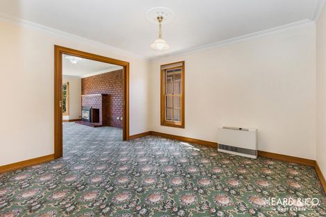 Property photo of 6 Cairinini Court Strathdale VIC 3550