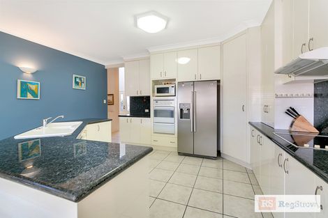 Property photo of 2 Beaulieu Crescent Carindale QLD 4152