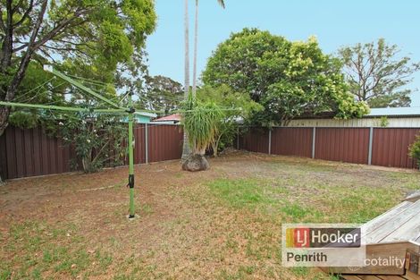Property photo of 25 Tarawa Road Lethbridge Park NSW 2770