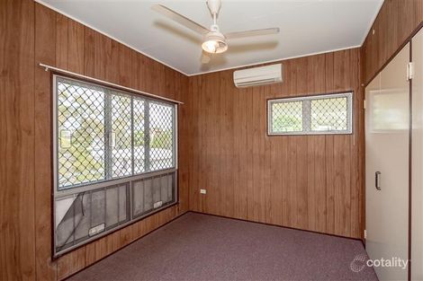 Property photo of 22 Luscombe Court New Auckland QLD 4680