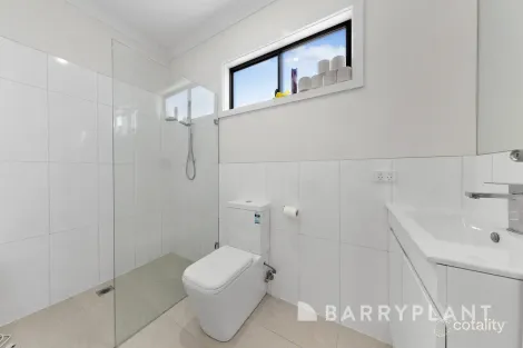 Property photo of 2/142 Biggs Street St Albans VIC 3021
