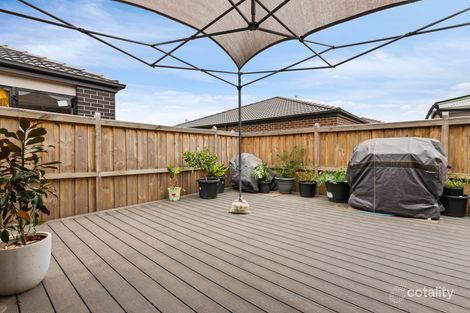 Property photo of 9 Hearthstone Circuit Clyde North VIC 3978