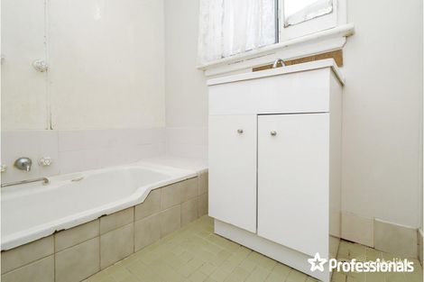 Property photo of 33 Felicia Street Rangeway WA 6530