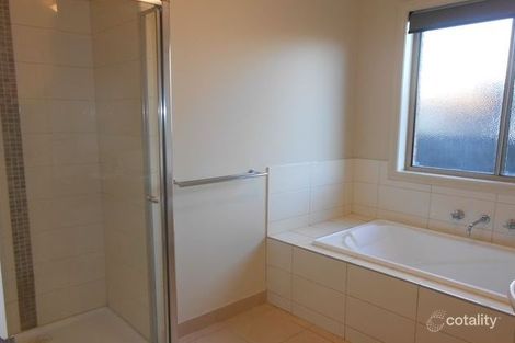 Property photo of 1 Ockley Chase Derrimut VIC 3026