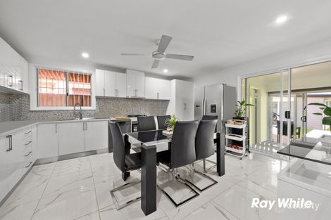 Property photo of 11 Colebee Crescent Hassall Grove NSW 2761