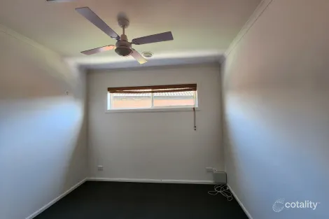 Property photo of 7 Hanrahan Wynd Lynbrook VIC 3975