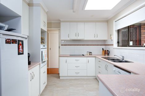 Property photo of 11 Pinaroo Drive Glenfield Park NSW 2650