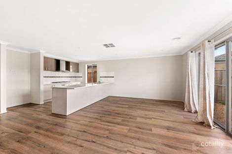 Property photo of 14 Hollywell Road Clyde North VIC 3978