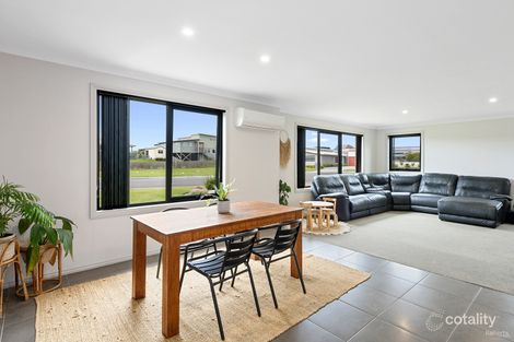 Property photo of 9 Bluewater Crescent Wynyard TAS 7325
