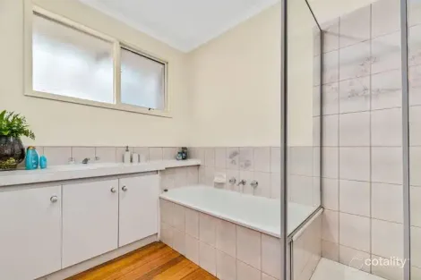 Property photo of 5 Rialto Avenue Cranbourne North VIC 3977
