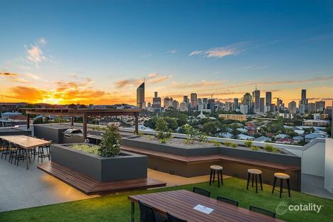 Property photo of 411/36 Anglesey Street Kangaroo Point QLD 4169