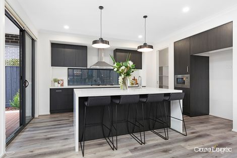 Property photo of 17 Foliage Way Doncaster VIC 3108