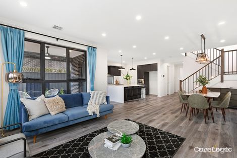 Property photo of 17 Foliage Way Doncaster VIC 3108