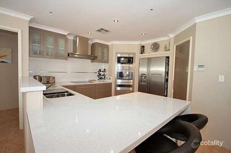 Property photo of 5 Dory Close Halls Head WA 6210