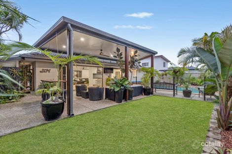 54 POINSETTIA AVE, RUNAWAY BAY, QLD 4216