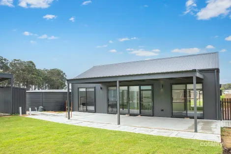 18 Carnaby Cres, Witchcliffe, WA 6286