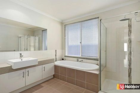 Property photo of 10 Diane Place Inverloch VIC 3996