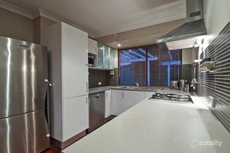 Property photo of 50 Dolphin Way Beldon WA 6027