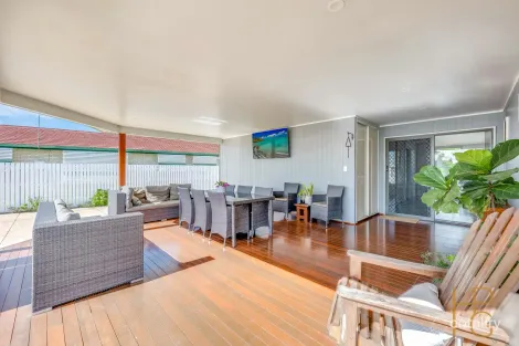 Property photo of 31 Sinclair Street Avenell Heights QLD 4670