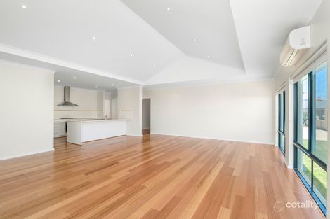 Property photo of 15 Reef Boulevard Drummond Cove WA 6532
