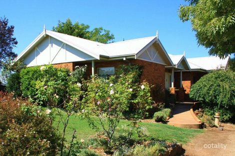 20 Somerset Cres, Mansfield, VIC 3722