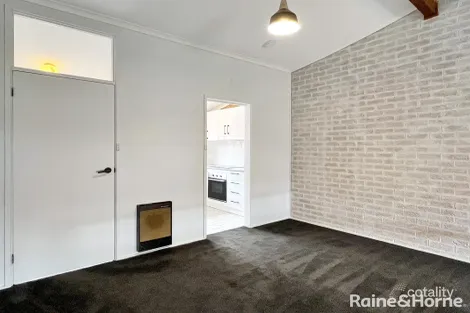 Property photo of 8/91 Donald Road Karabar NSW 2620