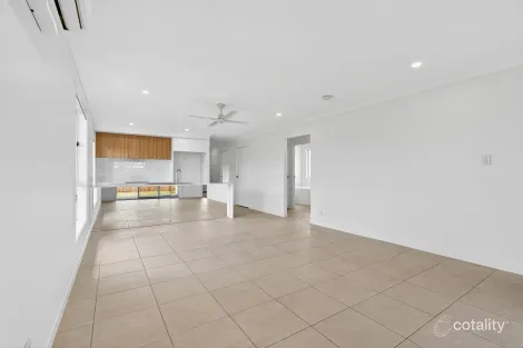 Property photo of 35 Jacana Street Glenvale QLD 4350