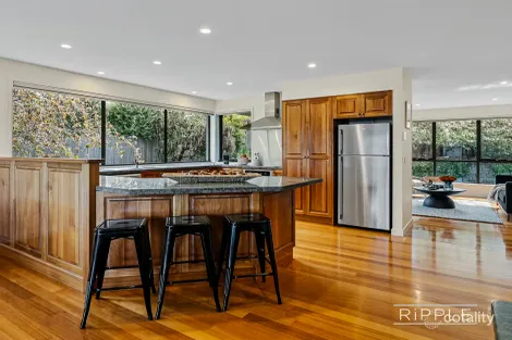 Property photo of 4 Beach Road Lindisfarne TAS 7015