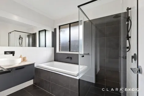 Property photo of 6 Pearce Street Cliftleigh NSW 2321