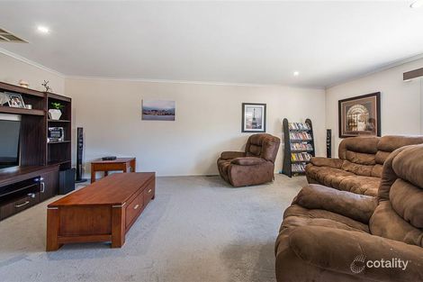 Property photo of 3 Clover Place Carrum Downs VIC 3201