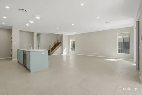 Property photo of 23 Emerald Place Bridgeman Downs QLD 4035