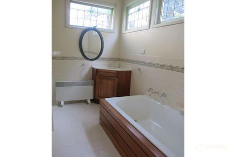 Property photo of 153 Pitt Street Eltham VIC 3095