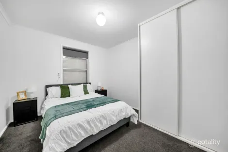 Property photo of 55 Lorraine Crescent Jacana VIC 3047