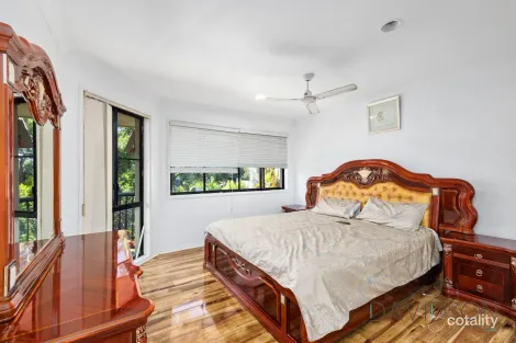 Property photo of 2/96-98 Slatyer Avenue Bundall QLD 4217
