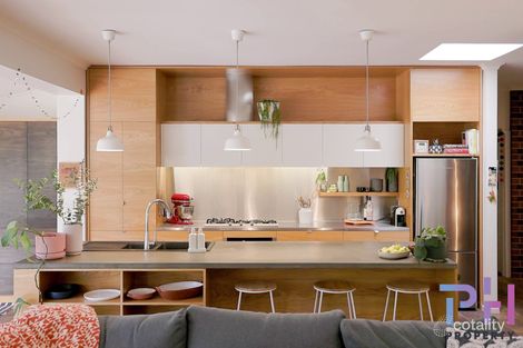 Property photo of 2 Nerang Court Kennington VIC 3550